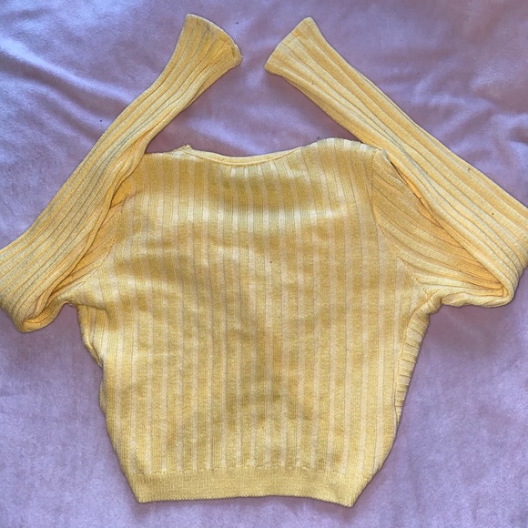 Yellow Front Twist Crop Top - Picture 3 of 4